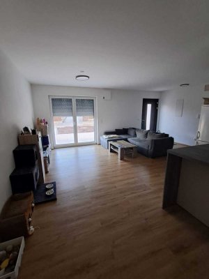 Helle 2-Zimmer Erdgeschosswohnung in Buch a. E.