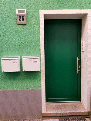 Attraktive (Nichtraucher) und grundrenovierte 3-Raum-DG-Wohnung