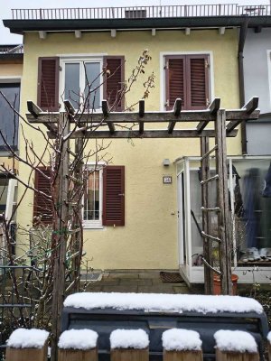 Ruhiges Reihenmittelhaus mit 4,5 Zimmern in München-Berg am Laim