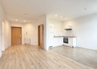 2-Raum mit EBK und modernem offenen Wohn- & Küchenbereich in Gablenz mieten