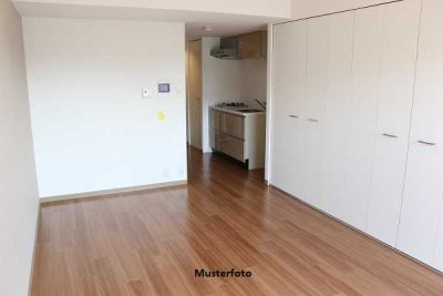 Wohnung mit vier Zimmern, Balkon und Garage + provisionsfrei +