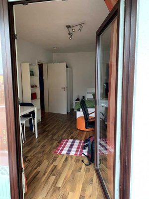 Stilvolle 1,5-Zimmer-Wohnung mit Balkon und Einbauküche in Bayreuth