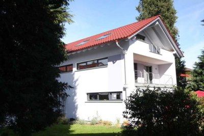 Schöne 2-Zimmer-Dachgeschosswohnung in Grassau mit Loggia
