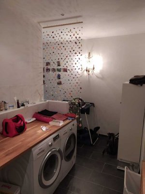 Attraktive und vollständig renovierte 3-Zimmer-Terrassenwohnung mit Garten, Einbauküche in Eisenberg