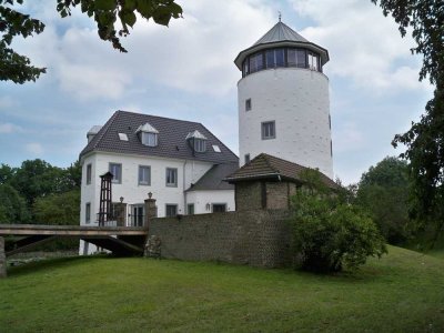 Köln-Bonn:Faszinierender Rheinblick aus der Burg Lülsdorf