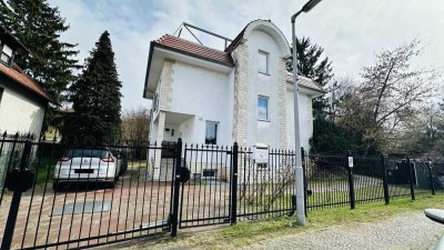 Großzügiges vollmöbliertes Einfamilienhaus im Süden Berlins
