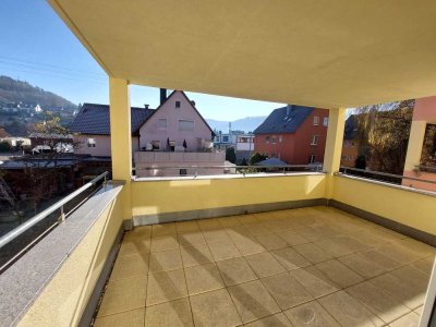 Schöne, gut geschnittene 3-Zimmer-Wohnung mit großem Balkon und EBK in Murrhardt