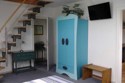 Schöne und gepflegte 3-Raum-Maisonette-Wohnung mit gehobener Innenausstattung in Solingen