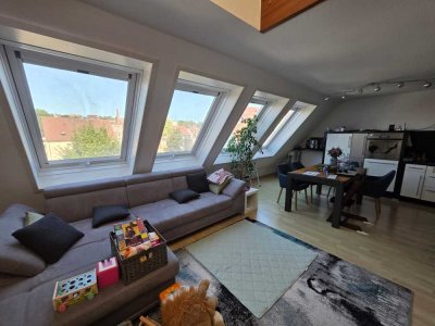 Große 2,5-Zimmer-Maisonette-Wohnung mit großer Dachterasse in der Neckarvorstadt / Bad Cannstatt
