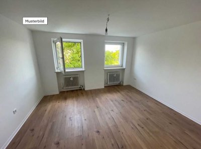 Schöne Wohnung sucht Mieter: 3-Zimmer-Wohnung