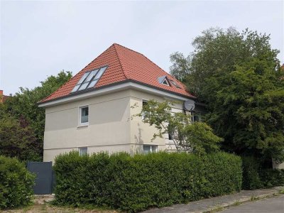 Charmantes Mehrfamilienhaus mit großem Grundstück in begehrter & ruhiger Lage des Haarentorviertels