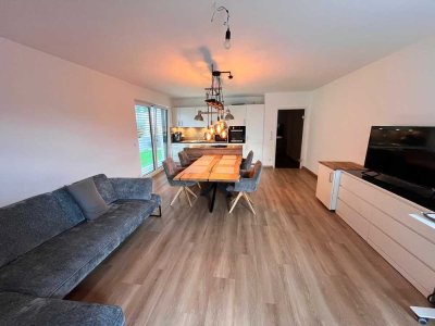 Neuwertige 2-Raum-EG-Wohnung mit geh. Innenausstattung mit Terrasse und Garten EBK in Straubing