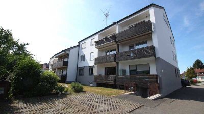 Schöne 3 Zimmer-Wohnung mit Balkon und Garage