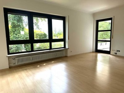 Den eigenen Geschmack verwirklichen! 4-Zimmer-Wohnung in bester Ortskernlage mit zwei Balkonen