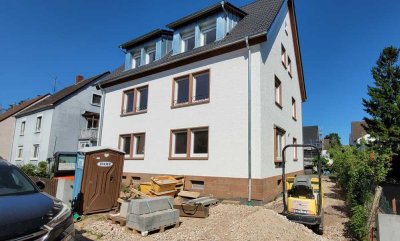 Erstbezug: 3 sanierte Wohnungen in zentraler, ruhiger Lage mit Garten + Terrasse/Balkon + Keller