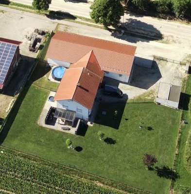 Einmaliges Objekt - Wohnhaus mit neuwertiger Gewerbehalle
