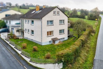 "Großzügiges 2-Familien-Haus in attraktiver Lage von Wi.-Breckenheim  - großes Potenzial vorhanden!"