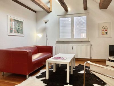 Modern möblierte Atelierwohnung in Stuttgart-Weilimdorf