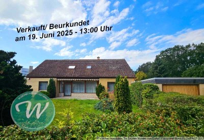 Großes, solides Einfamilienhaus mit Potential,Fernwärme,Keller,Garagen & Optionen (verkauft)