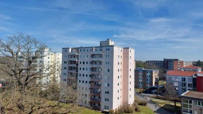 Helle 2 ZKB Wohnung im 2. OG - renoviert