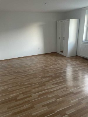 Helle 1-Zimmer-Wohnung mit Einbauküche