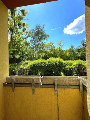 ERSTBEZUG nach MODERNISERUNG | 2,5 Zimmer | SÜD-WEST-LOGGIA | EBK | abgezogene DIELEN