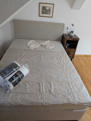 Schönes WG-Zimmer in Frankfurt-Dornbusch – 17 qm