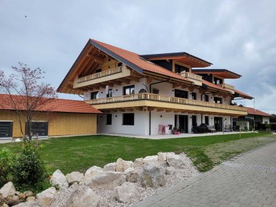 Hochwertige 4 Zimmer Wohnung mit Garten in Bernau am Chiemsee