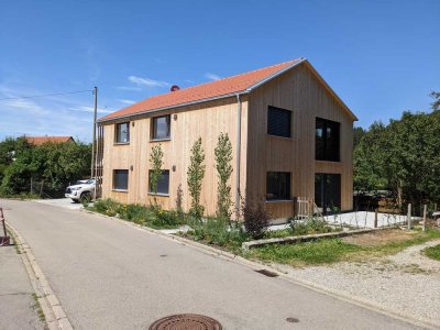Helle 4,5-Zimmer-Wohnung mit Dachterrasse in Wolfertschwenden