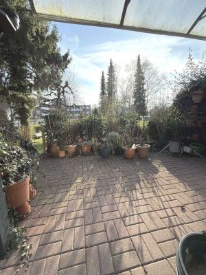 Seltene 3. Zi. Terrassenwohnung mit Parkplatz, frei geliefert und ohne Käufercourtage