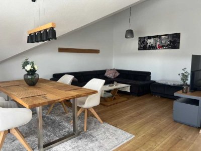 Exklusive 4-Zimmer Dachgeschoss Wohnung in Schöllbronn mit Terrasse und Stellplatz