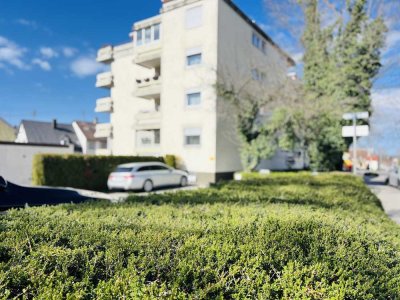 Helle und geräumige 3,5-Zimmer-Wohnung in der Innenstadt. 2 Balkone, EBK, Keller, Garage u. Aufzug!