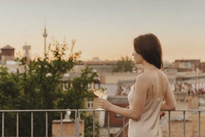 Schickes Dachgeschoss mit 2 Terrassen und Dachterrasse mit Weitblick über Berlin