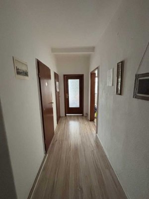 Nah der Hochschule Bremen und der City! Gut aufgeteilte 3-Zimmer-Wohnung mit EBK in Bremen
