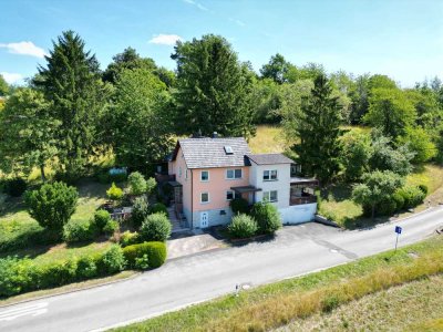 Fast-Alleinlage am Stadtrand von Coburg mit 2. Baurecht auf 3.358 m² großem Grund!