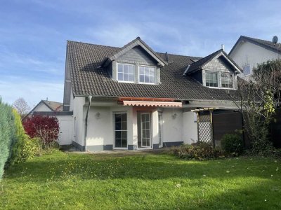 Frisch renovierte Doppelhaushälfte mit 4 Zimmern und sonnigem Garten in Lindlar-Frielingsdorf!