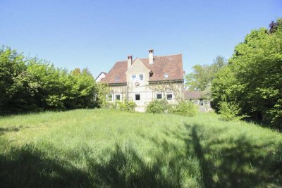 Großes Grundstück mit Altbestand in Igensdorf – ideal für Bauträger & Privat