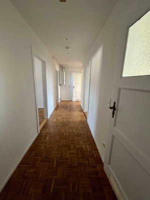 Helle, ruhige Masionette Wohnung in Residenznähe