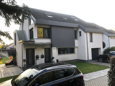 Exklusive 5-Zimmer-Wohnung mit Balkon, Einbauküche & Sauna in Rheinstetten
