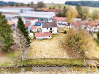 Sofort frei: Einfamilienhaus auf großzügigem Grundstück, mit Nebengebäuden - zu verkaufen