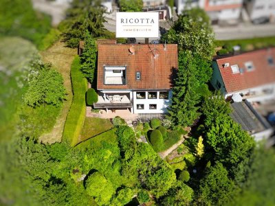 Einfamilienhaus mit traumhaftem Ausblick – Wohnkomfort in idyllischer Lage