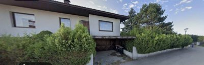 GROSSZÜGIGE DOPPELHAUSHÄLFTE MIT WEINGARTENBLICK