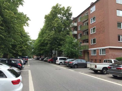 Exklusive 2,5-Zimmer-Wohnung mit Süd-West Balkon und Einbauküche in Kiel