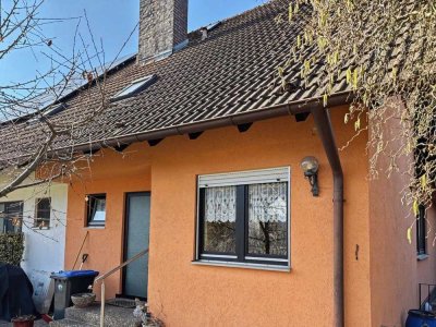 Bezugsfreie Doppelhaushälfte in ruhiger Ringstraße in Bayreuth