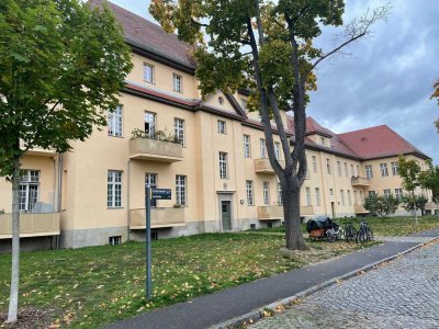 2-Zimmer-Altbauwohnung in Berlin-Buch inkl. KFZ-Stellplatz!
