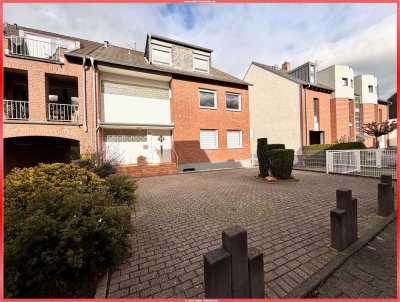 Lechenich ! Lichtdurchflutete 3-Zimmer Wohnung im Herzen der Schlossstadt