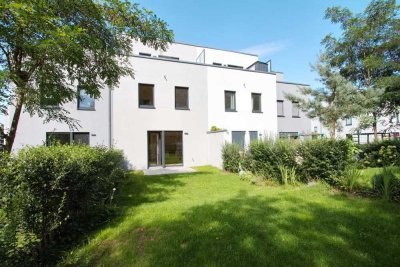 Dämeritzer Ufer - Reihenhaus mit großem Garten, Parkett, EBK und Dachterrasse