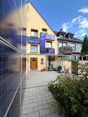 Stilvolle DHH klimatisiert mit Garten, Terrasse & Keller – 4 Etagen in bester Lage
