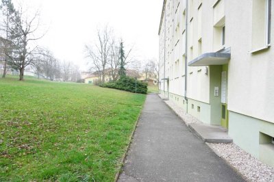 Kapitalanlage im schönen Gera: Langjährig vermietete 3-Raum-Wohnung in Bieblach.