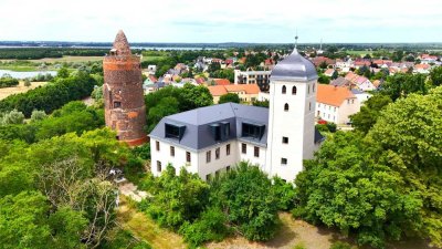 Schlossresidenz Pouch – 82,5 m² stilvolle Exklusivität mit Tiefgarage direkt am großen Goitzsche-See
